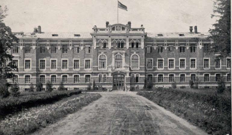 Prieš 95 metus Dotnuvoje atidaryta antroji aukštoji mokykla Lietuvoje