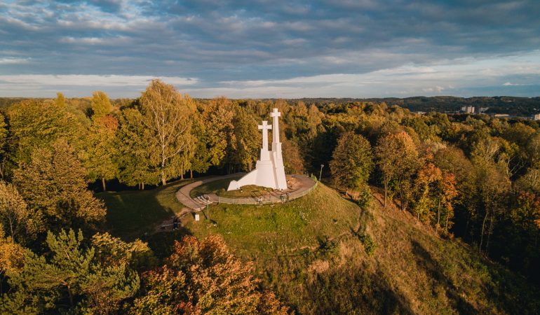 Prieš 70 metų Vilniuje susprogdintas Trijų kryžių paminklas