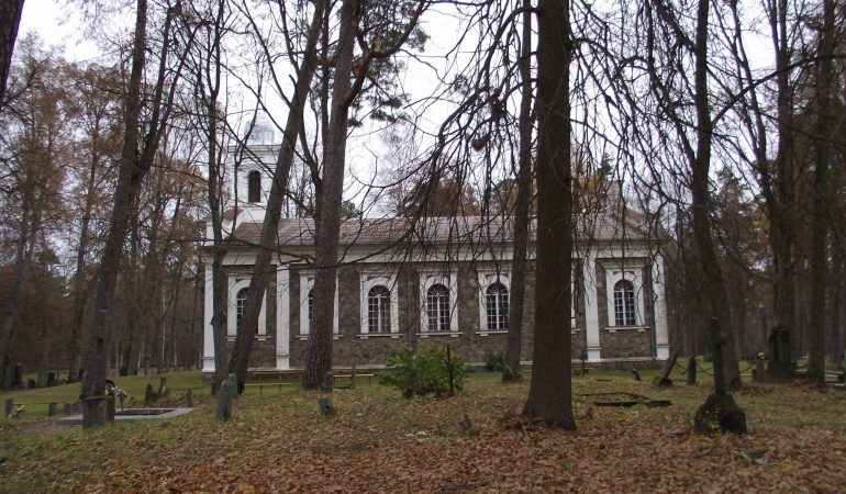 Alkiškių evangelikų liuteronų bažnyčia 2015 m. lapkritį