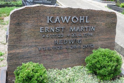 Ernesto Martyno ir Hedvigos Kavolių kapas Miukenlocho kapinėse Vokietijoje, 2016 m.